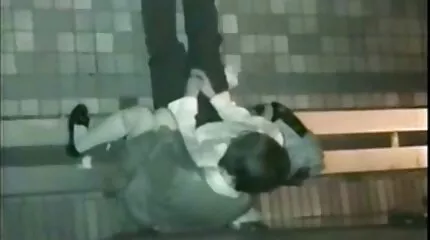 ผู้โจมตี หนัง โป็ วีดีโอ fucks เพื่อนร่วมชั้น