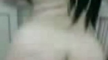 Chloe Amour วีดีโอ หนัง โป๋ ประนีประนอมและกางขาของเธอต่อหน้าเพื่อนบ้านของเธอ